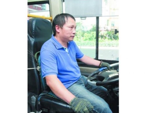 公交好司机候选人林添进:相识是缘 有忙就帮
